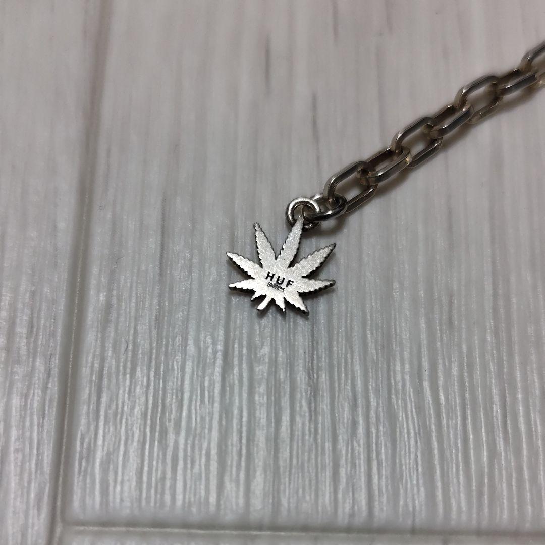 HUF　ネックレス　葉っぱモチーフ