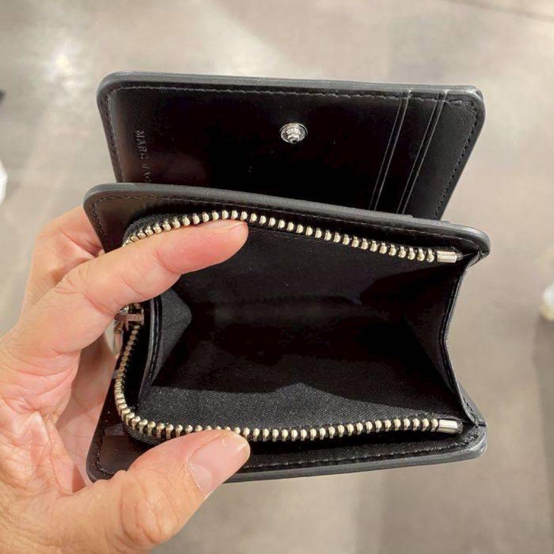 MARC JACOBS ロゴミニコンパクト二つ折り財布　シルバー