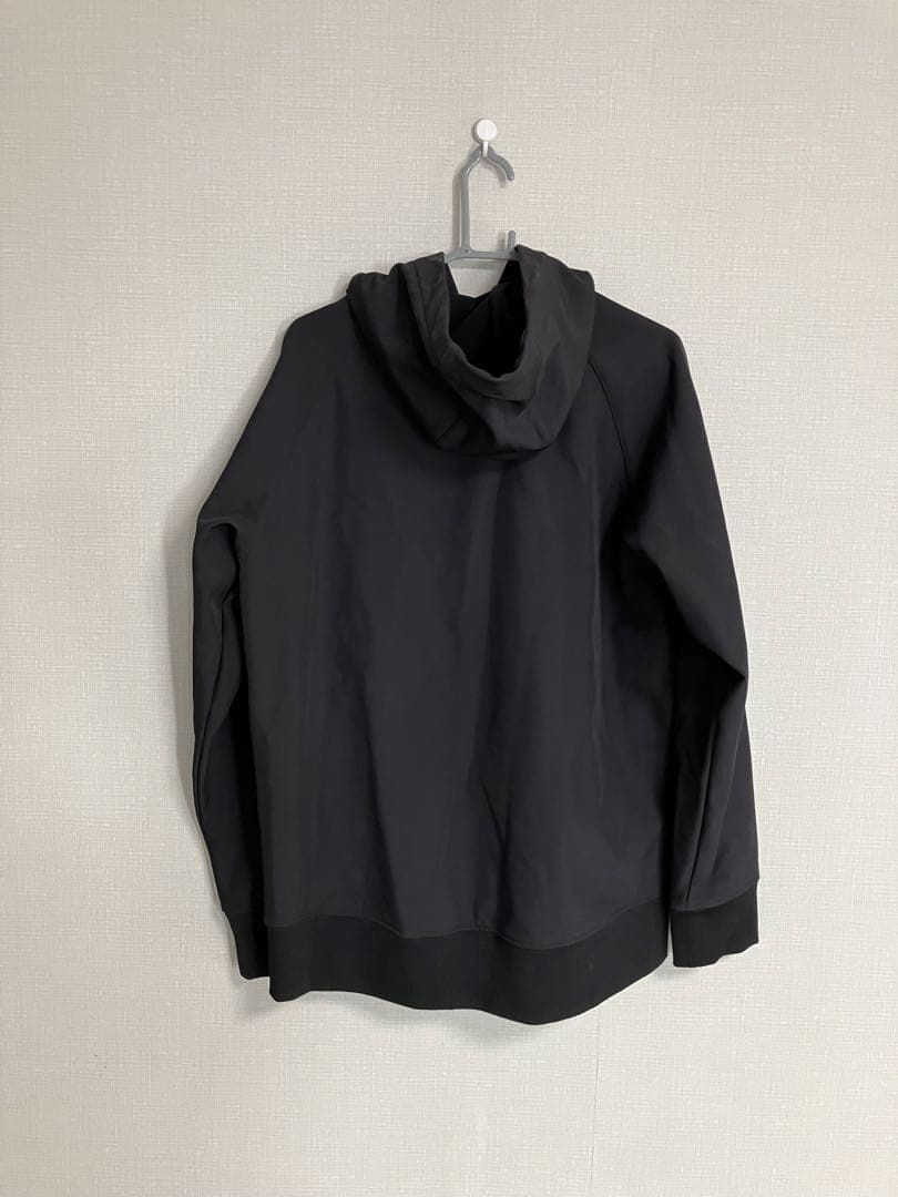 November（ノベンバー）スノボ　パーカ ブラック　超美品　パスケース入