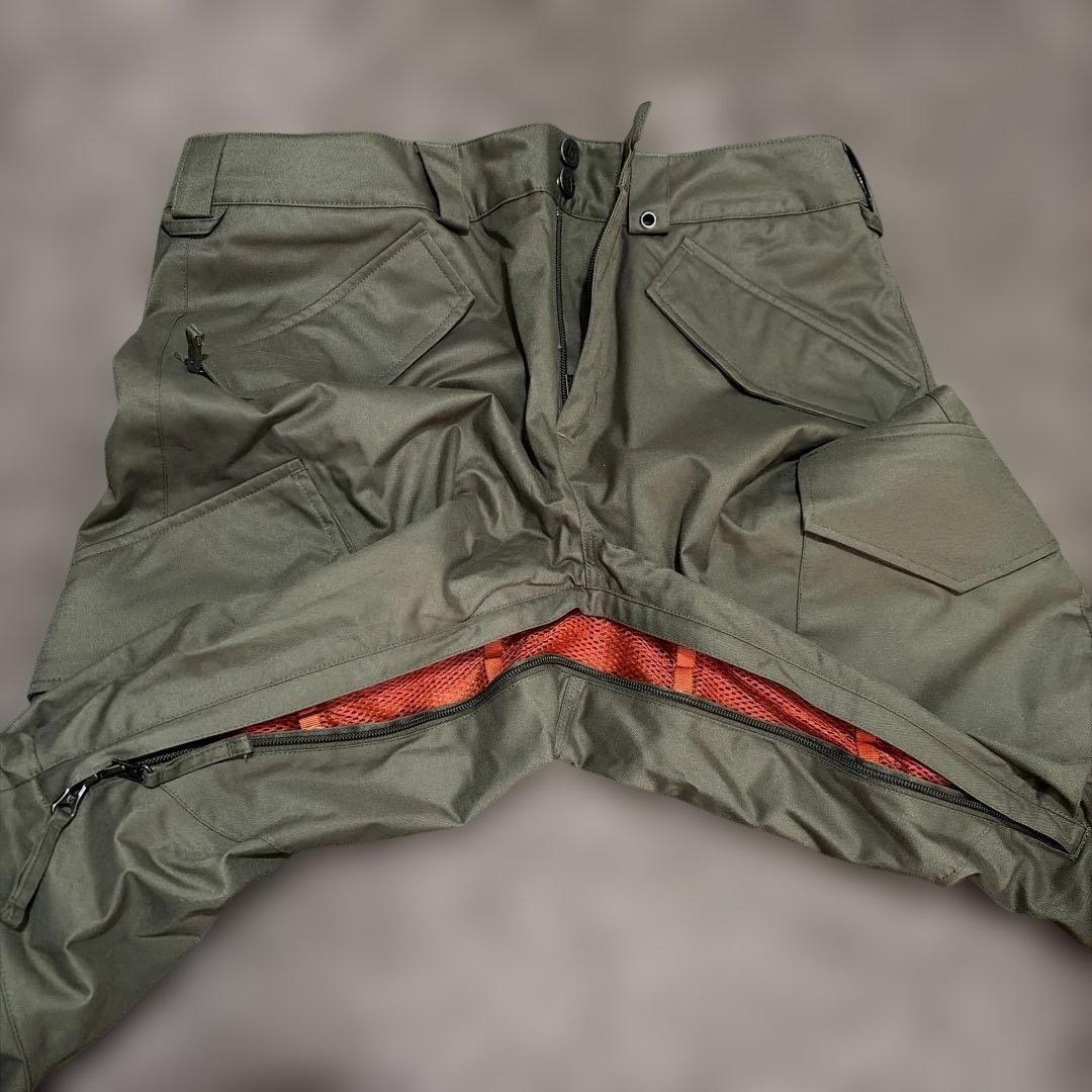 BURTON スノーボードウエア　パンツLサイズ