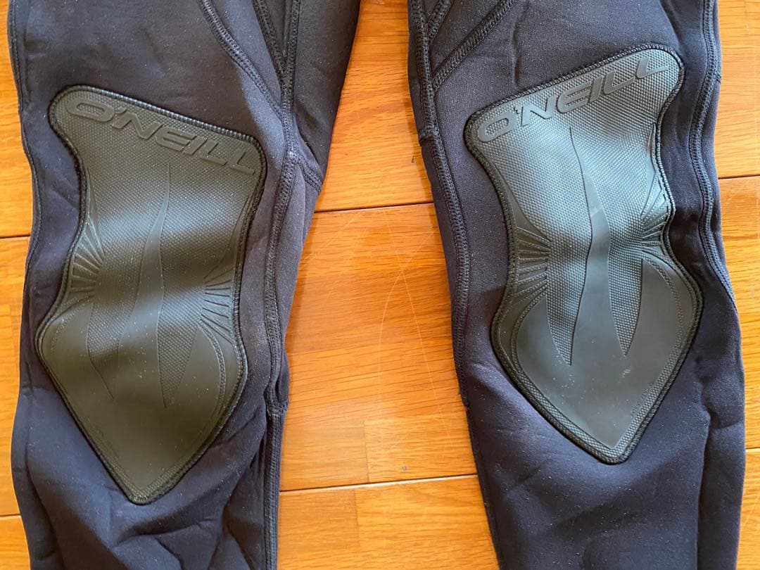 O'Neill ブラック フルスーツ 中古S