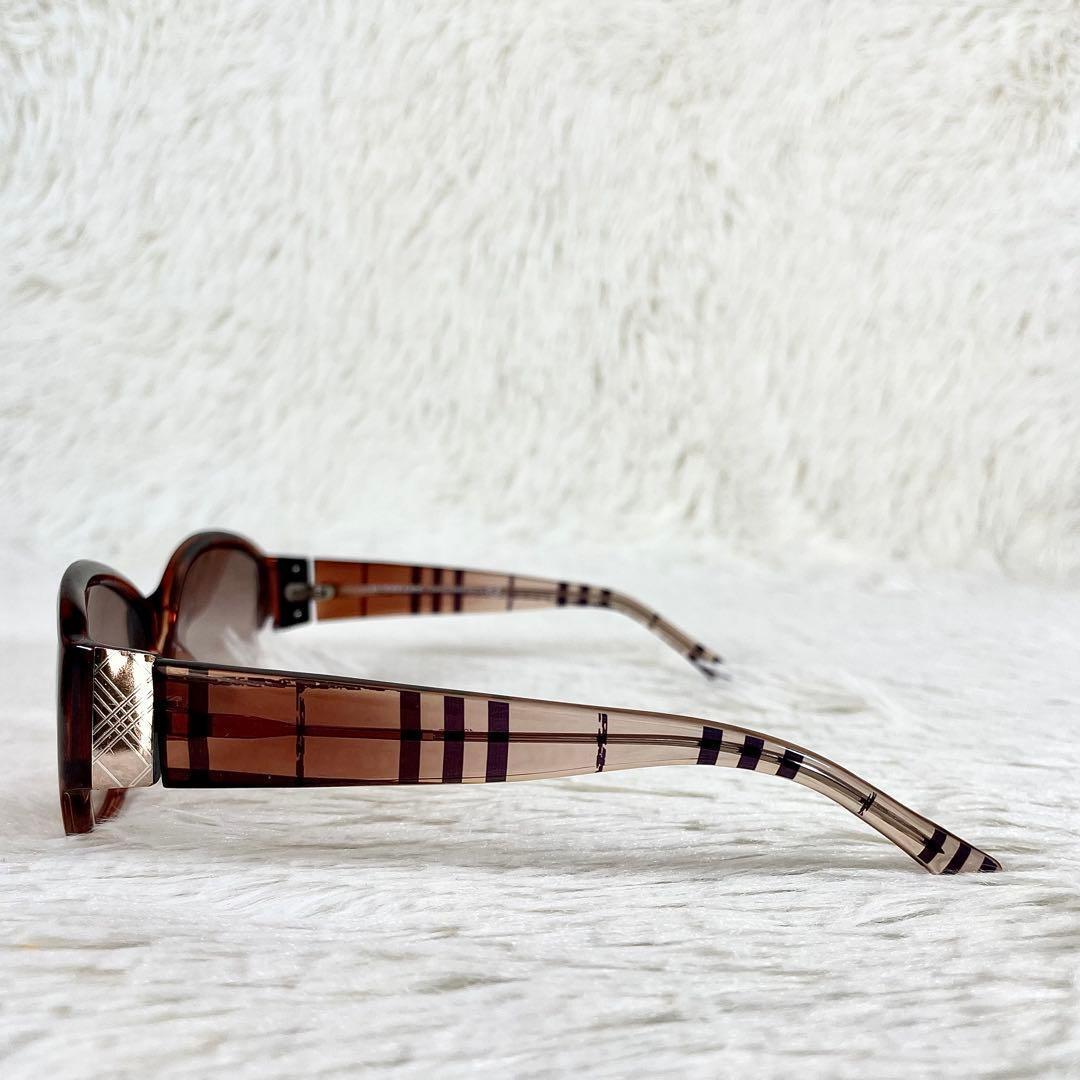 美品　BURBERRY　ノバチェック　B8463　ブラウンレンズ・フレーム