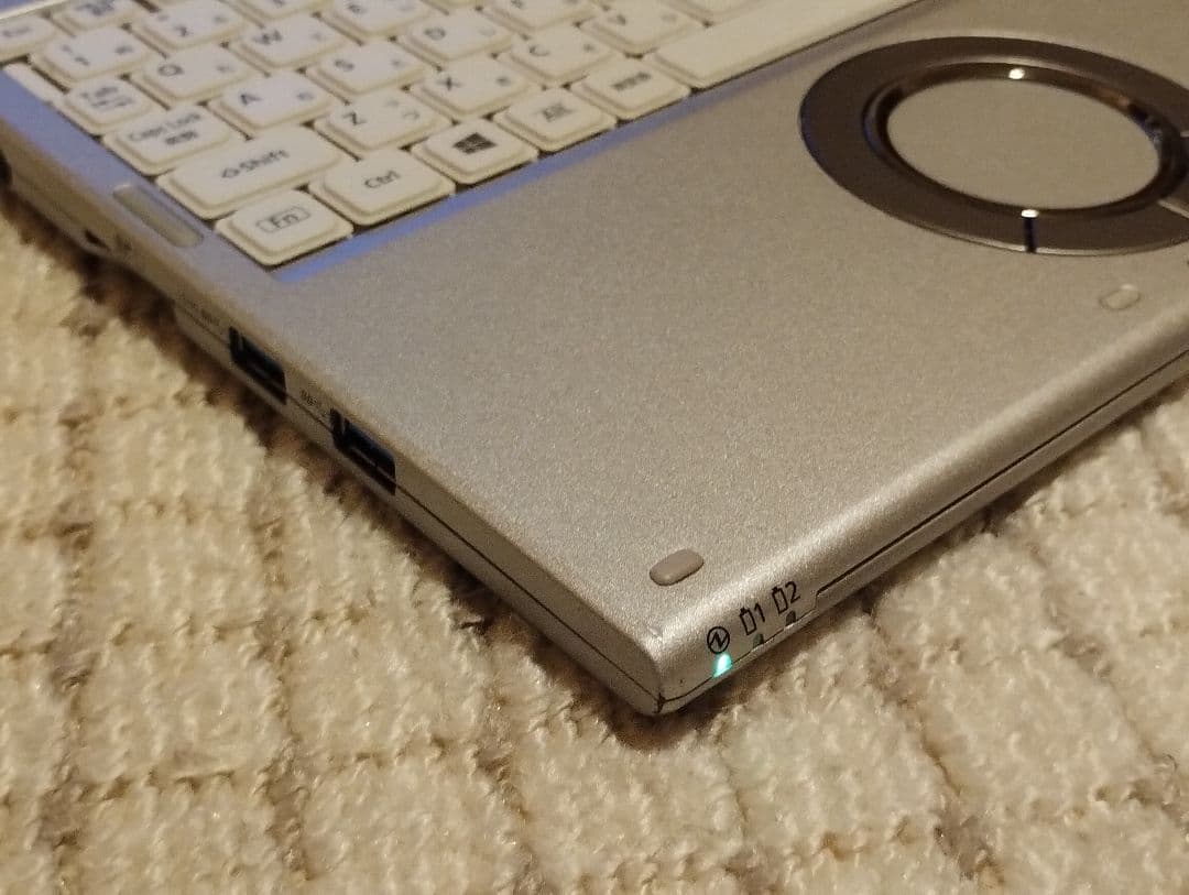 ノートPC（2in1モデル）CF-XZ6 タブレットモード可能
