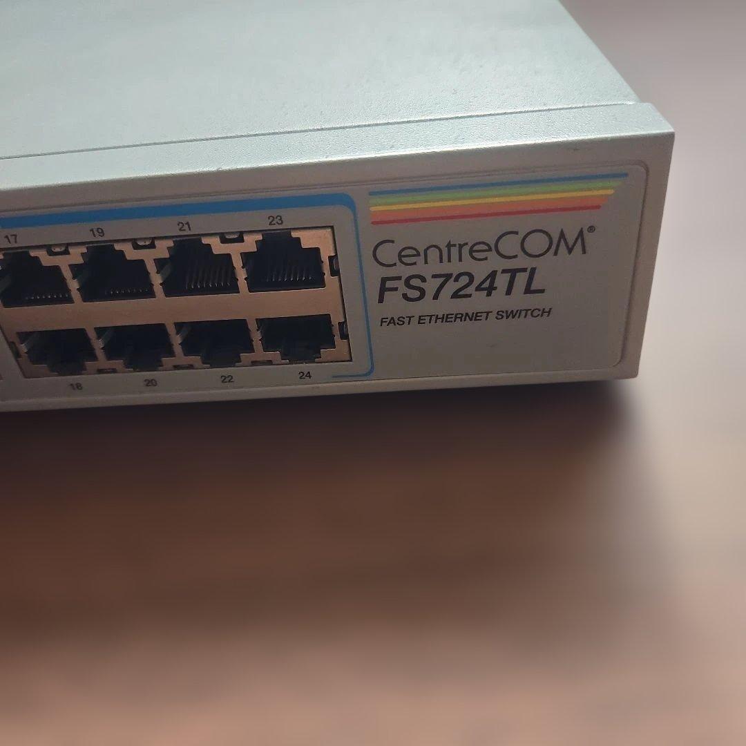 中古品 CentreCOM 100-240vac FS724TL ルーター