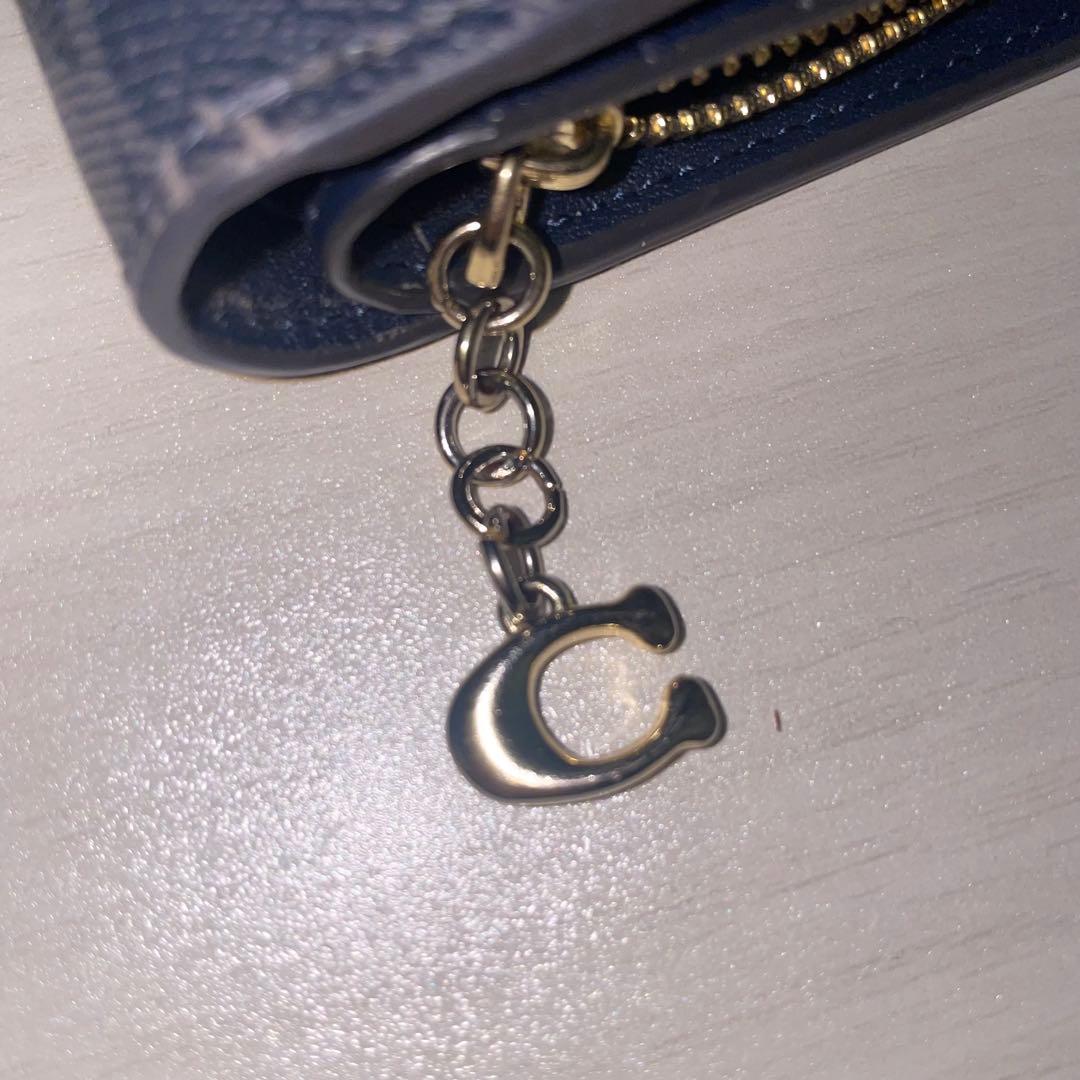 フォロー割ただしCOACH 二つ折り財布 デニムブルー ロゴ入り
