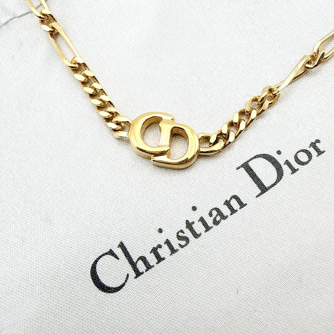 3019 人気✨Dior ネックレス　CD 刻印　ゴールド