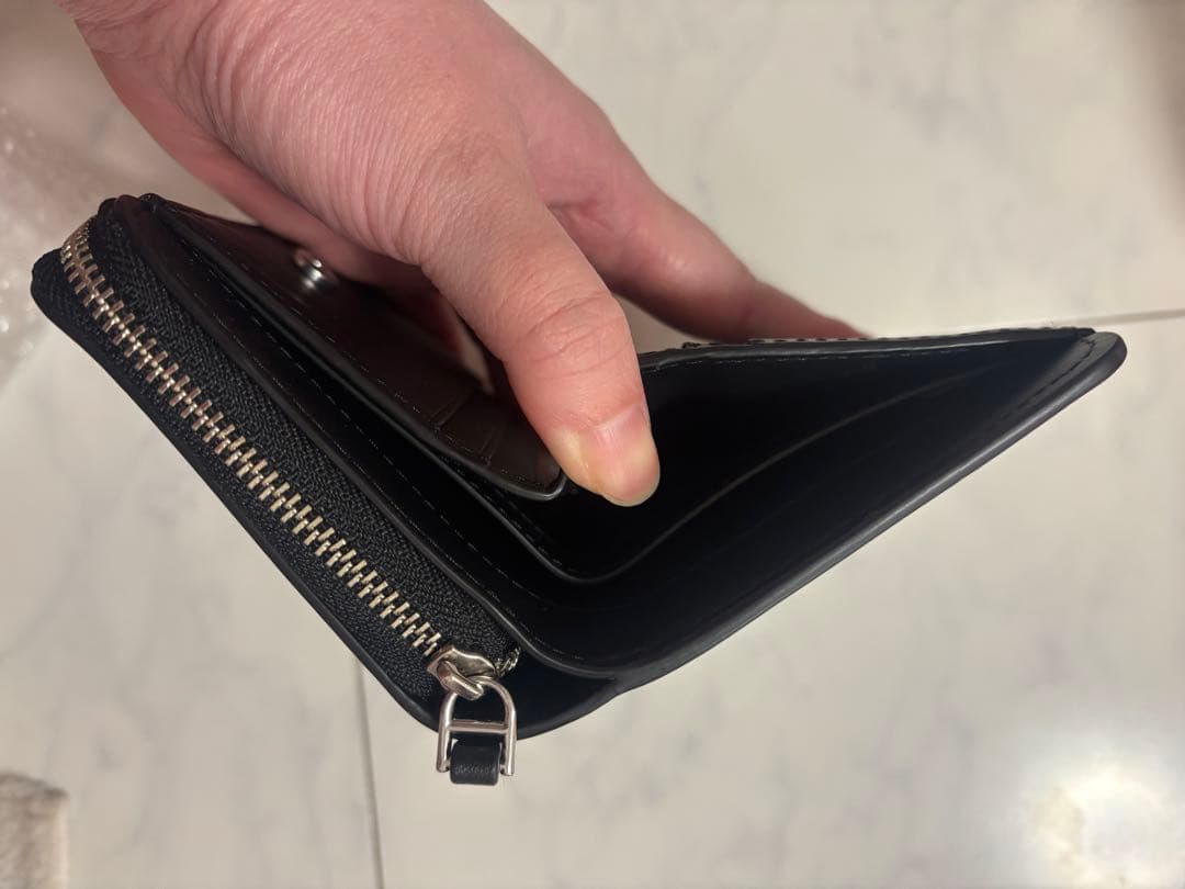 美品TORY BURCH ロビンソンプリント バイフォールドウォレット リボン柄