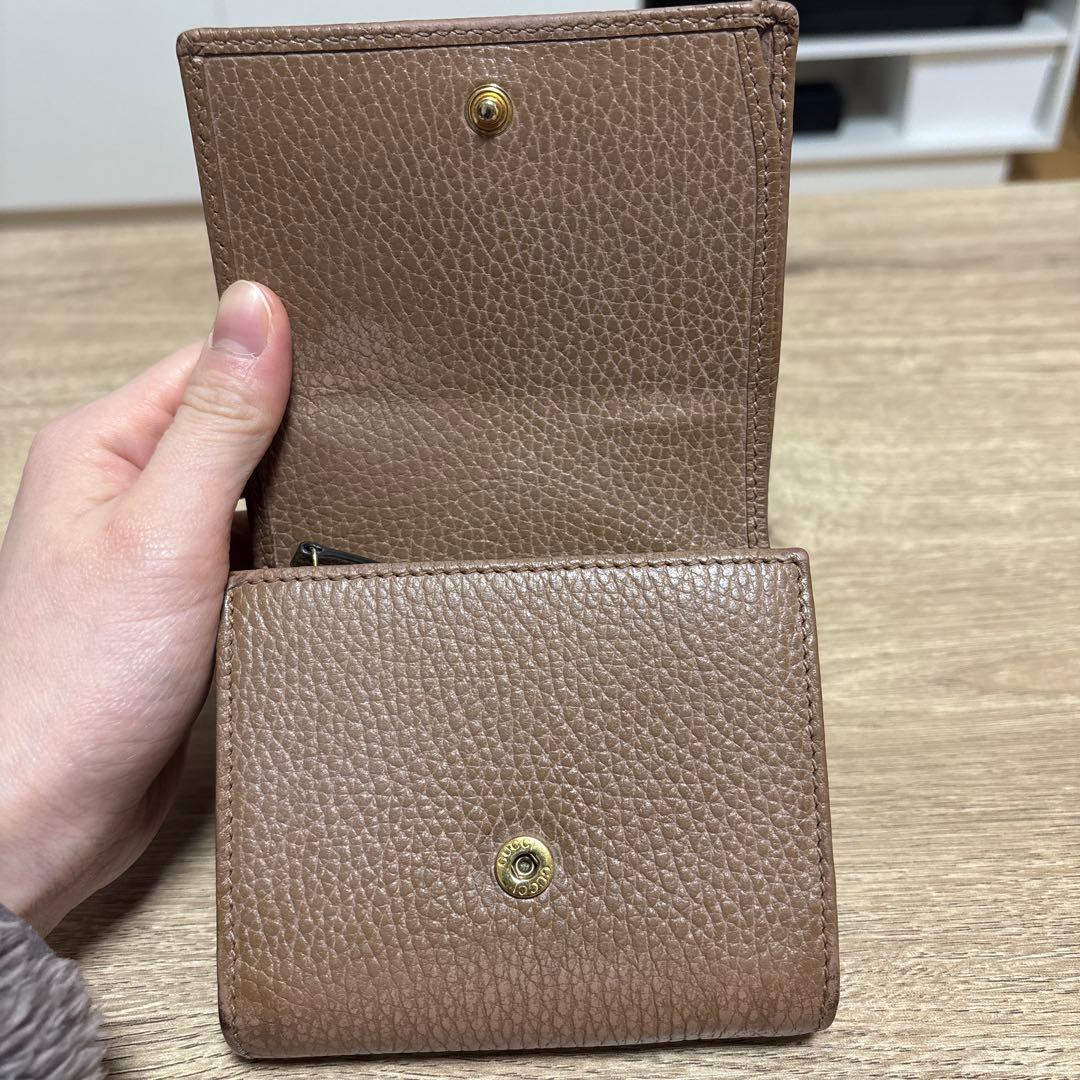 Gucci ベージュ 二つ折り財布