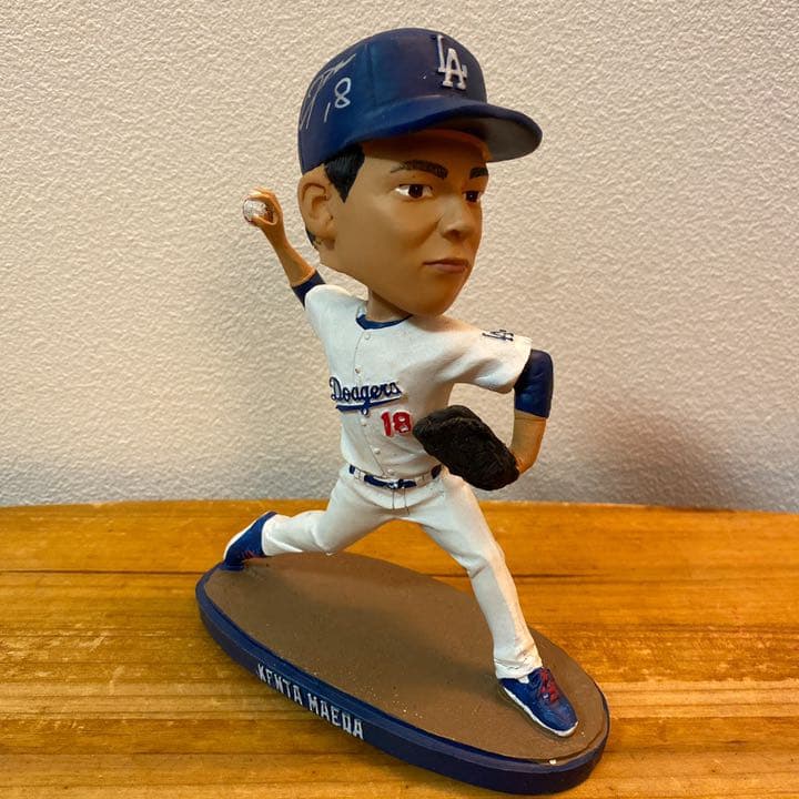 直筆サイン入り LAドジャース Dodgers前田健太選手ボブルヘッドフィギュア