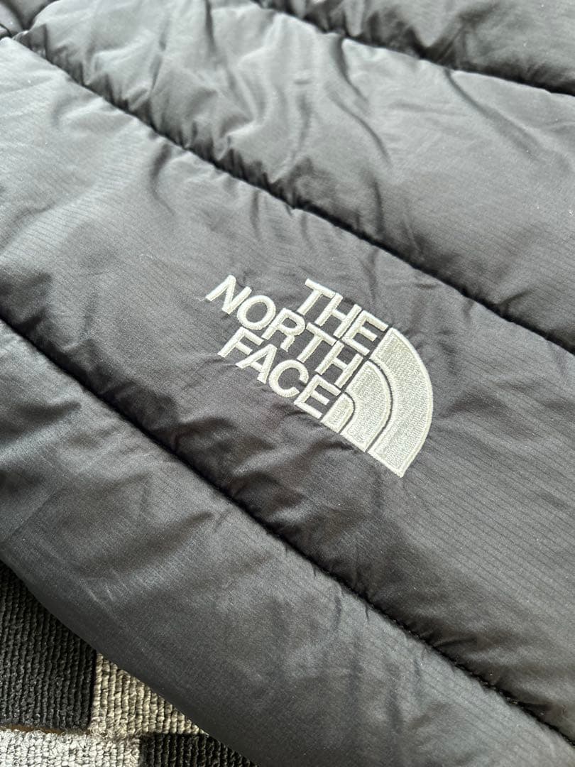 THE NORTH FACE べビーシェルブランケットケープ ブラック