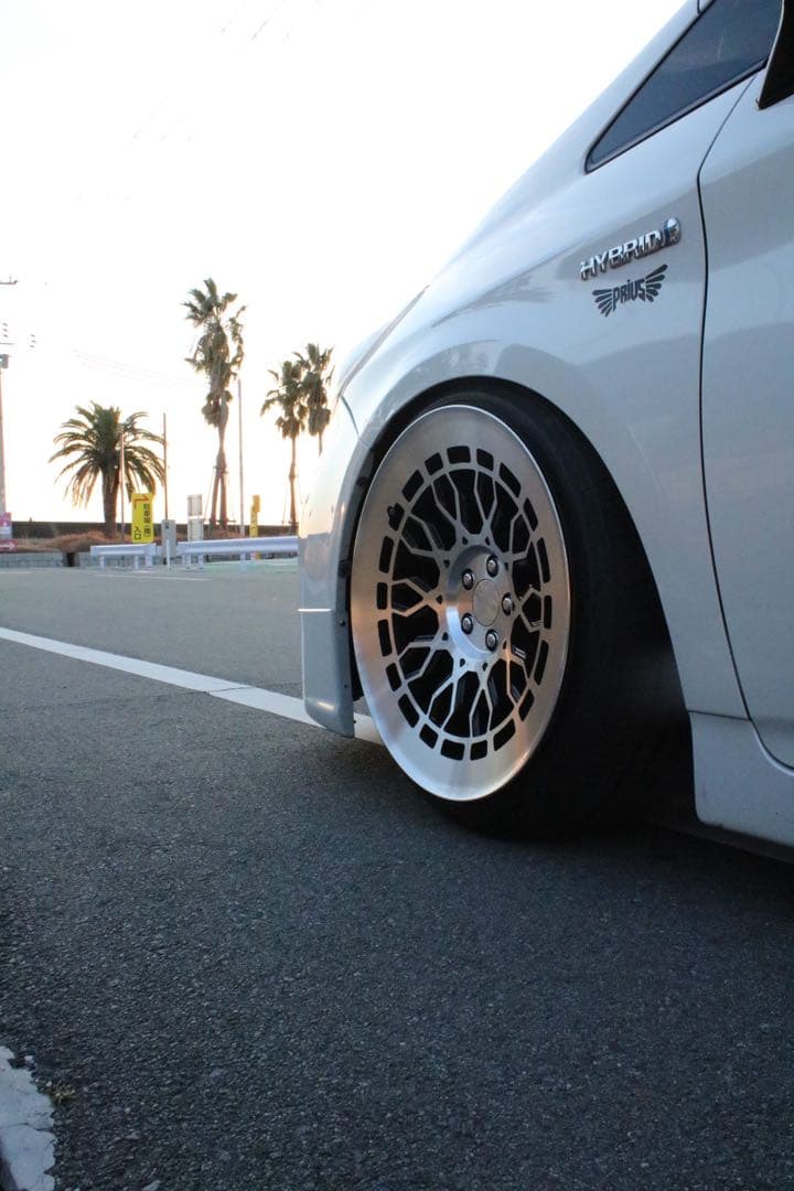 18インチ radi8 pcd100 5h