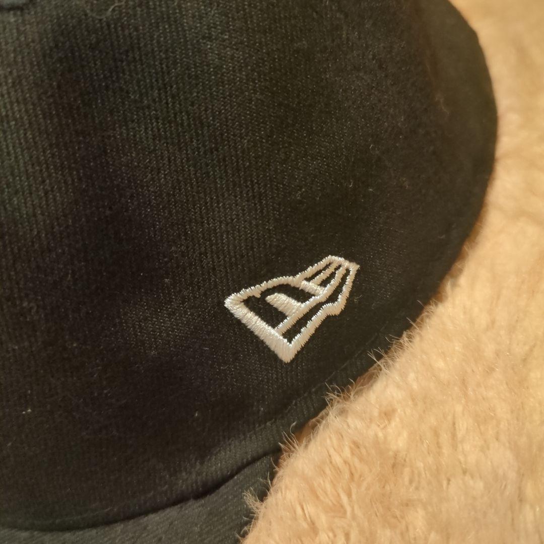 k*4様 シュプリームNew Era 59FIFTY ブラックキャップ 7 5/