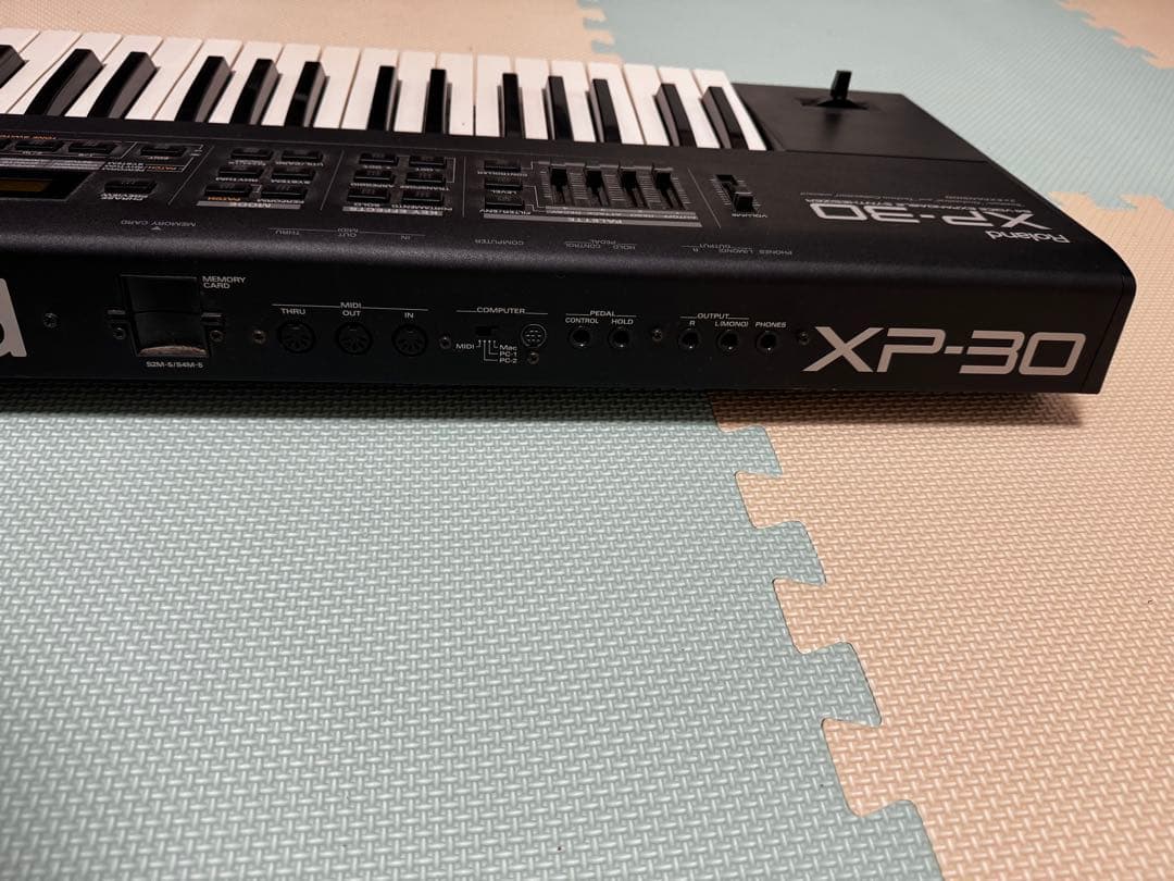 Roland XP-30 シンセサイザー 61鍵