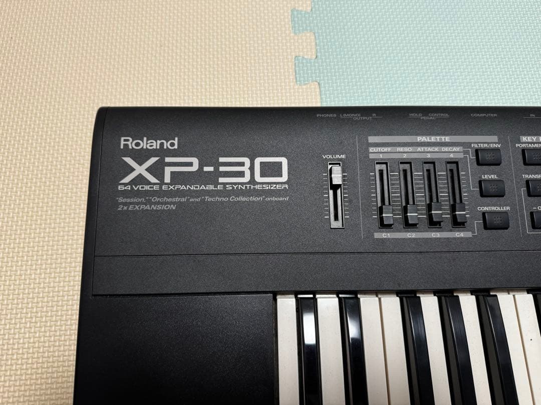 Roland XP-30 シンセサイザー 61鍵