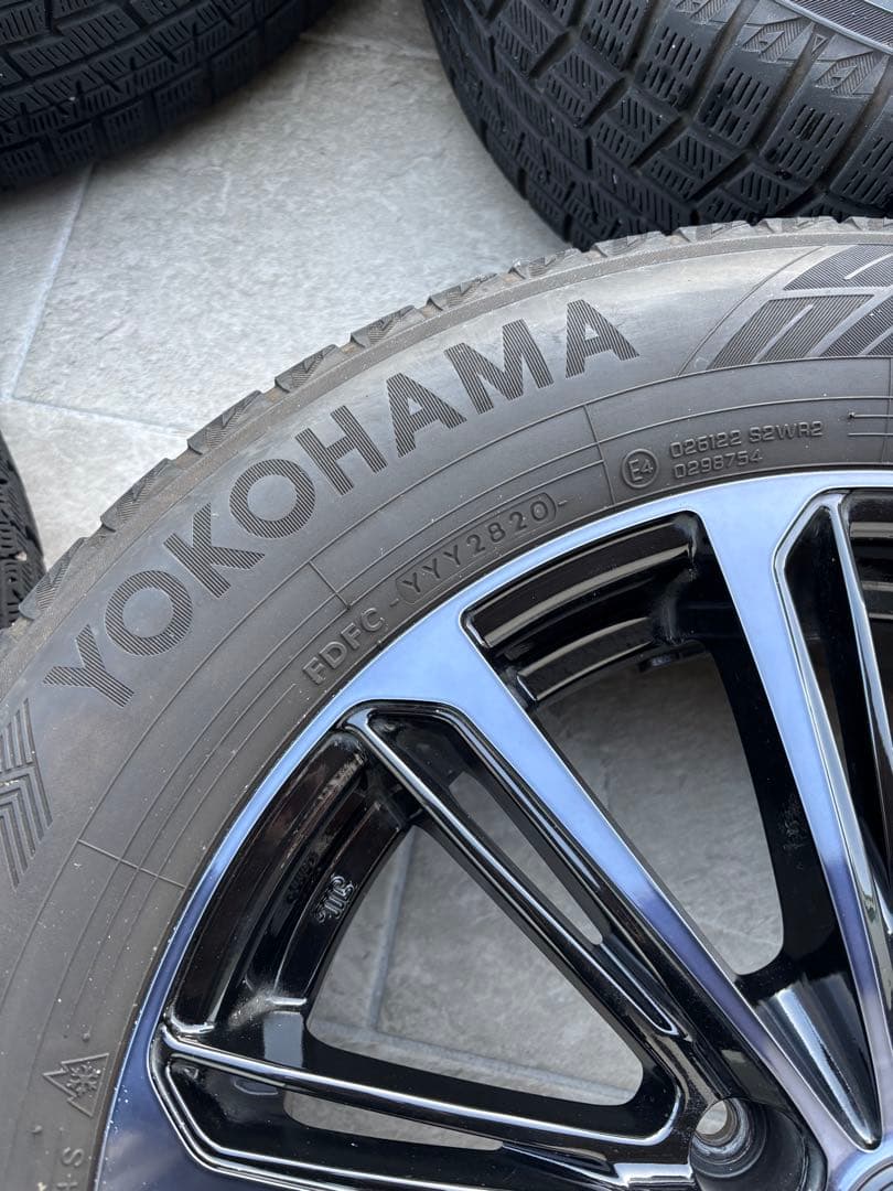 と*ん様 スタッドレスタイヤ 17インチ YOKOHAMA ice GUARD