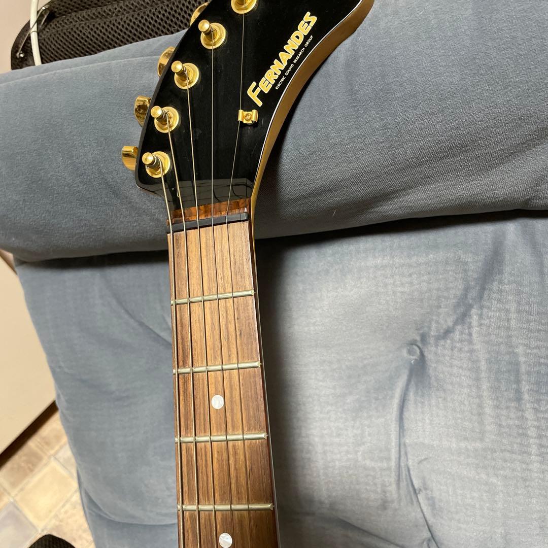 FERNANDES ZO-3C ブラック×ゴールド　ソフトケース付き