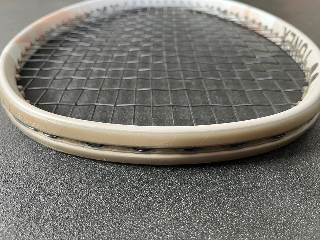 YONEX VCORE 98 硬式テニスラケット