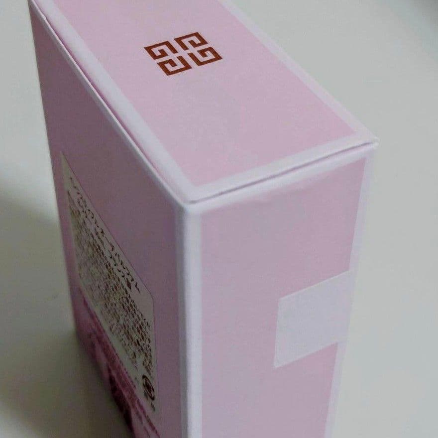 GIVENCHY イレジスティブル オーデパルファム ネクター (50mL)