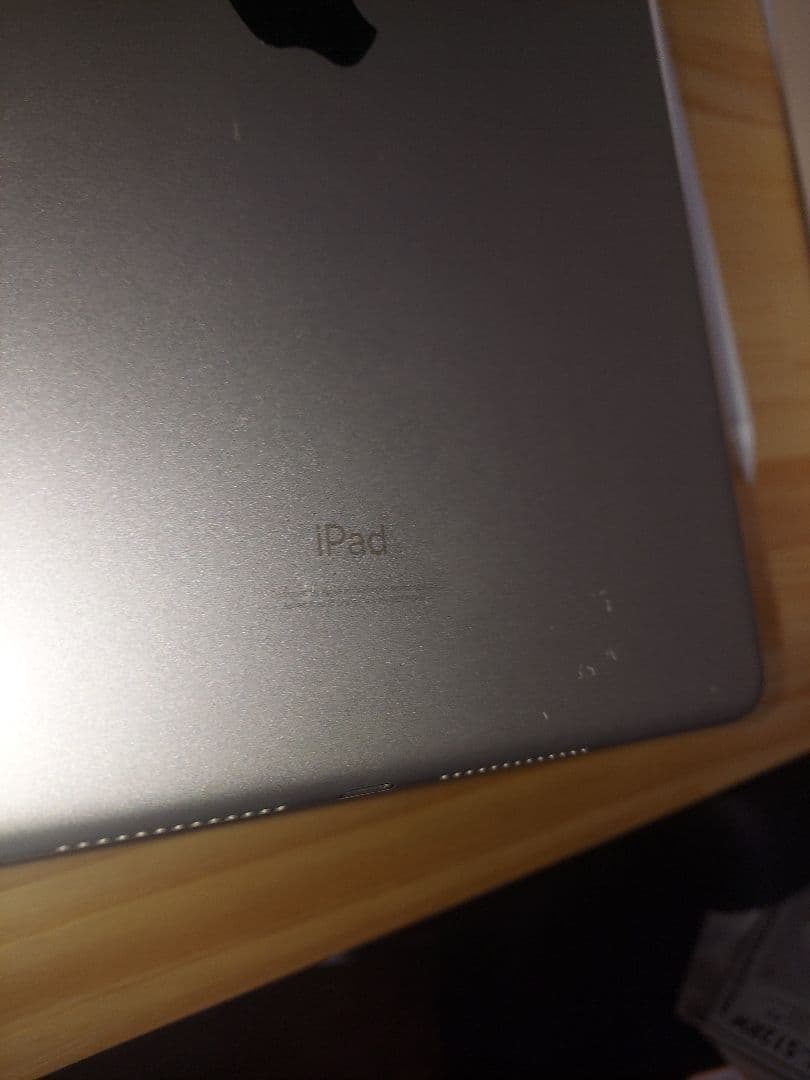 Apple iPad 第9世代 シルバー 本体 + カバー、互換ペンセット