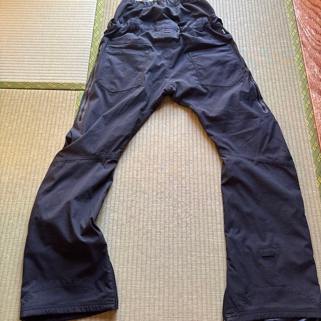 ナイキ　スノーボードパンツ　エニグマ