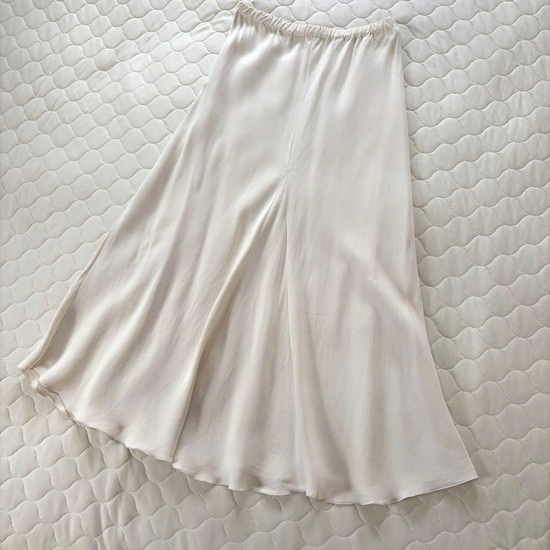 人気商品✴︎BEARDSLEY バックテールスカート サイズ0 アイボリー