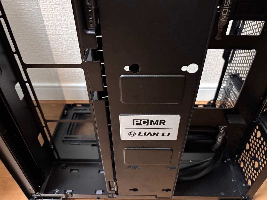 LianLi O11 Vision Compact ATXサイズPCケース 美品