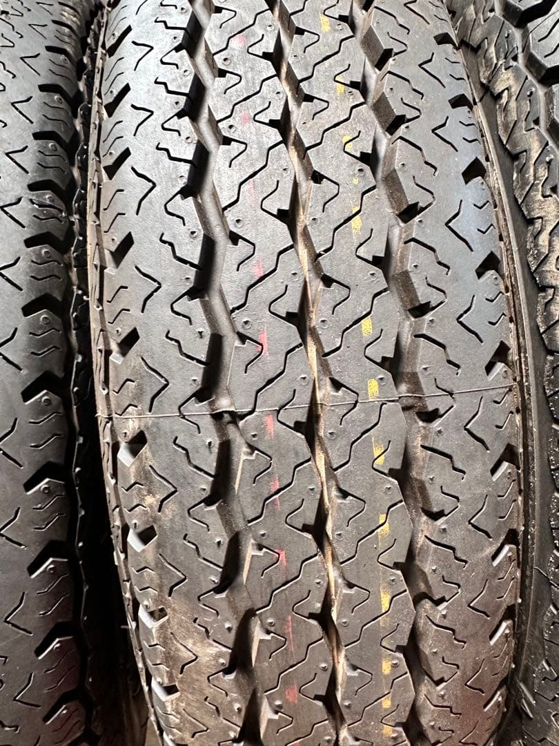 軽トラ　ブリヂストン RD605 145/80R12 80/78 LT 4本