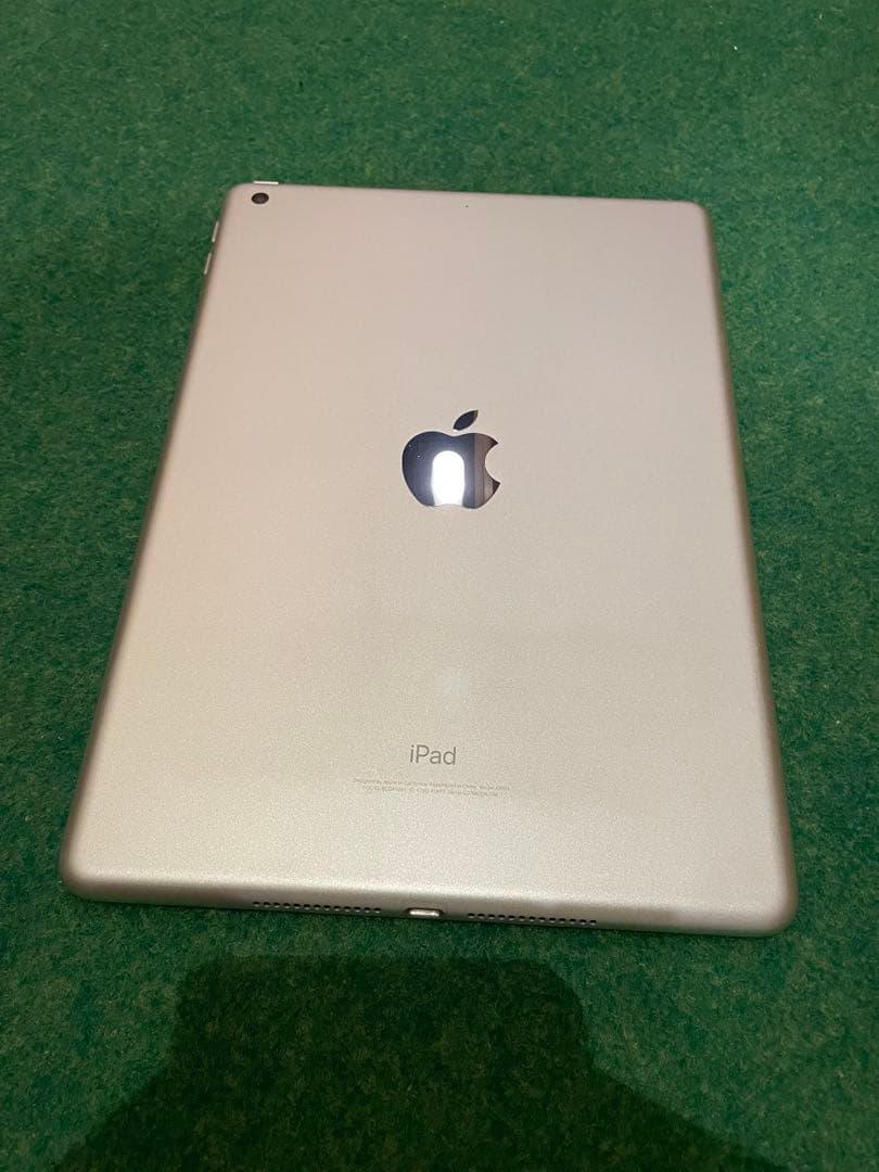 iPad (第6世代) シルバー 32GB WiFi ケース付き④