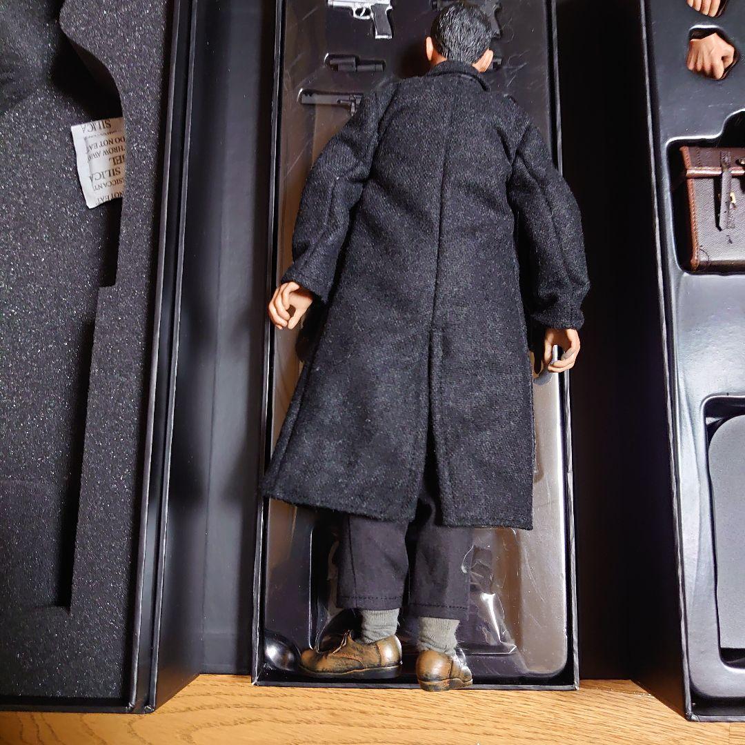 トモ商品　エンターベイ 1/6 フィギュア