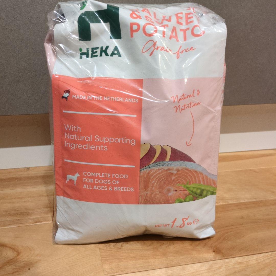 HEKA グレインフリーサーモン＆ポテト 1.8kg x 2袋