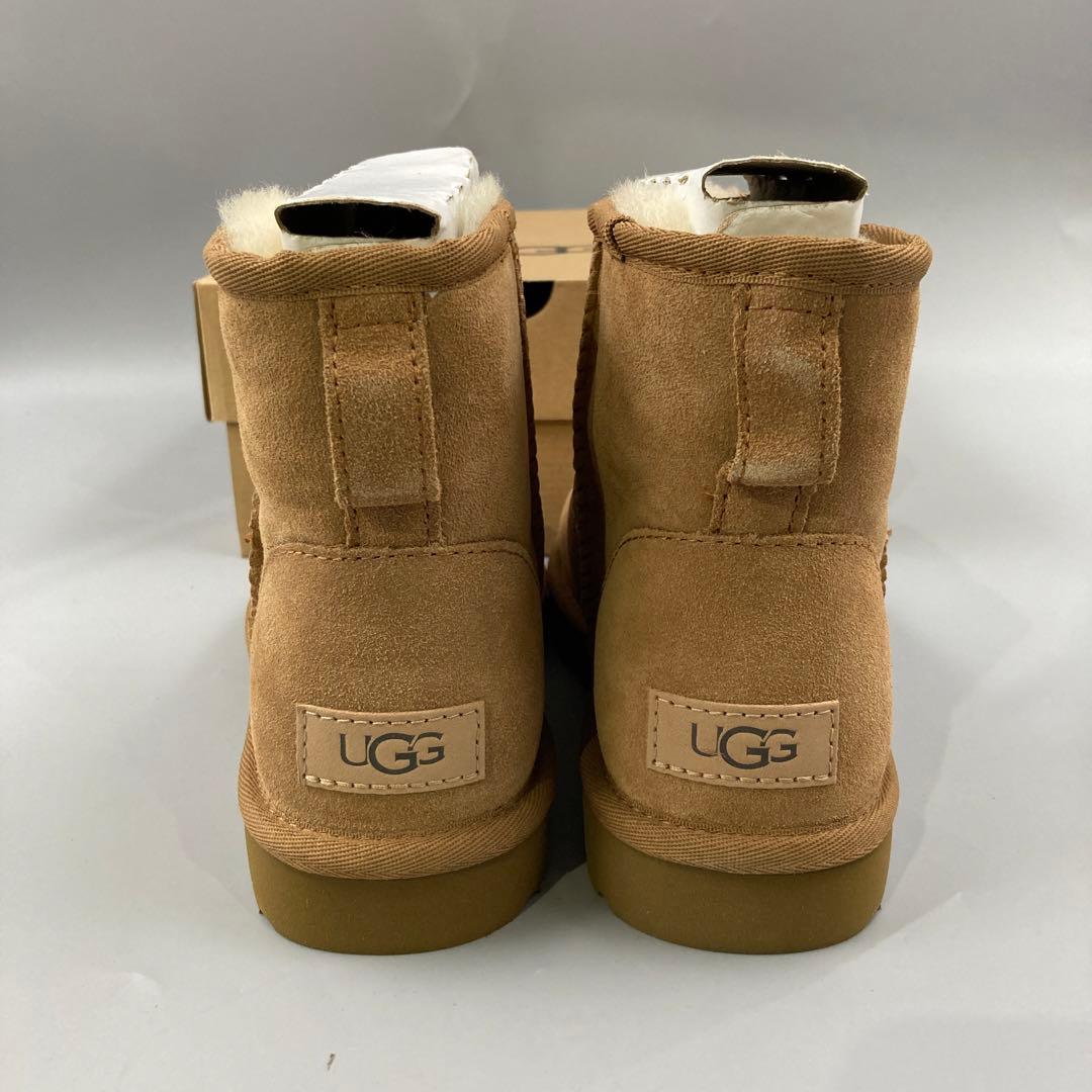 ☆新品未使用　UGG Classic Mini II 23センチ