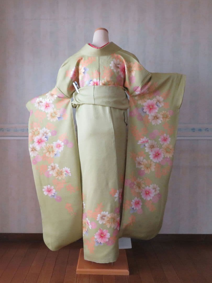 専用ページ　ミニーママ様　5194 振袖単品 黄緑 グリーン 正絹