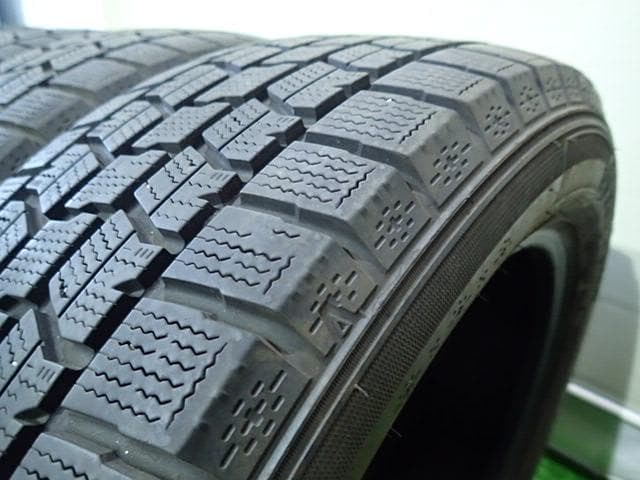 B1026【送料無料】スタッドレスタイヤ 205/55R16 4本セット