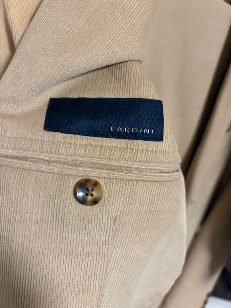 LARDINI ラルディーニ　ベージュ セットアップ