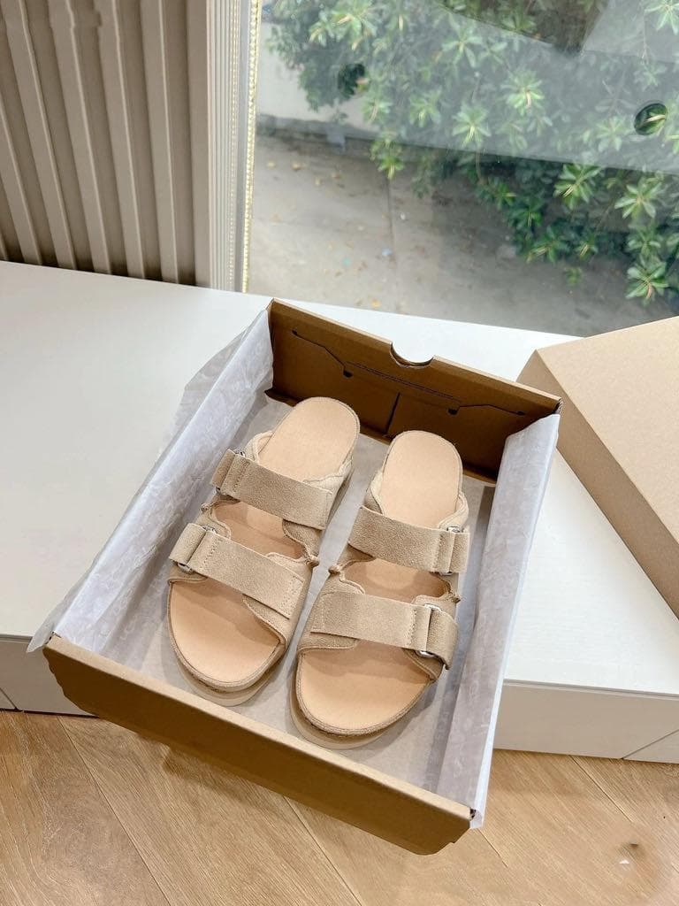 UGG Goldenstar Hi Slide ユニセックスサンダル