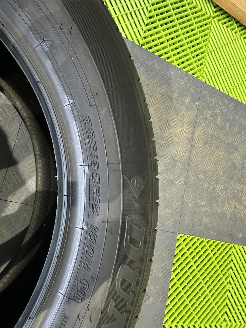 225/60R18　新車外し　DUNLOP GRANDTREK PT30