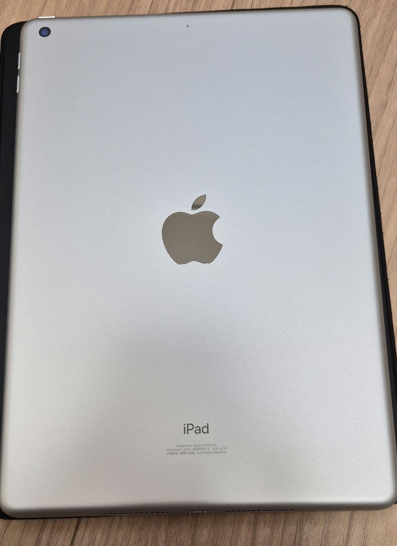 Apple iPad　第7世代　バッテリー性能97%　アップルペン付き