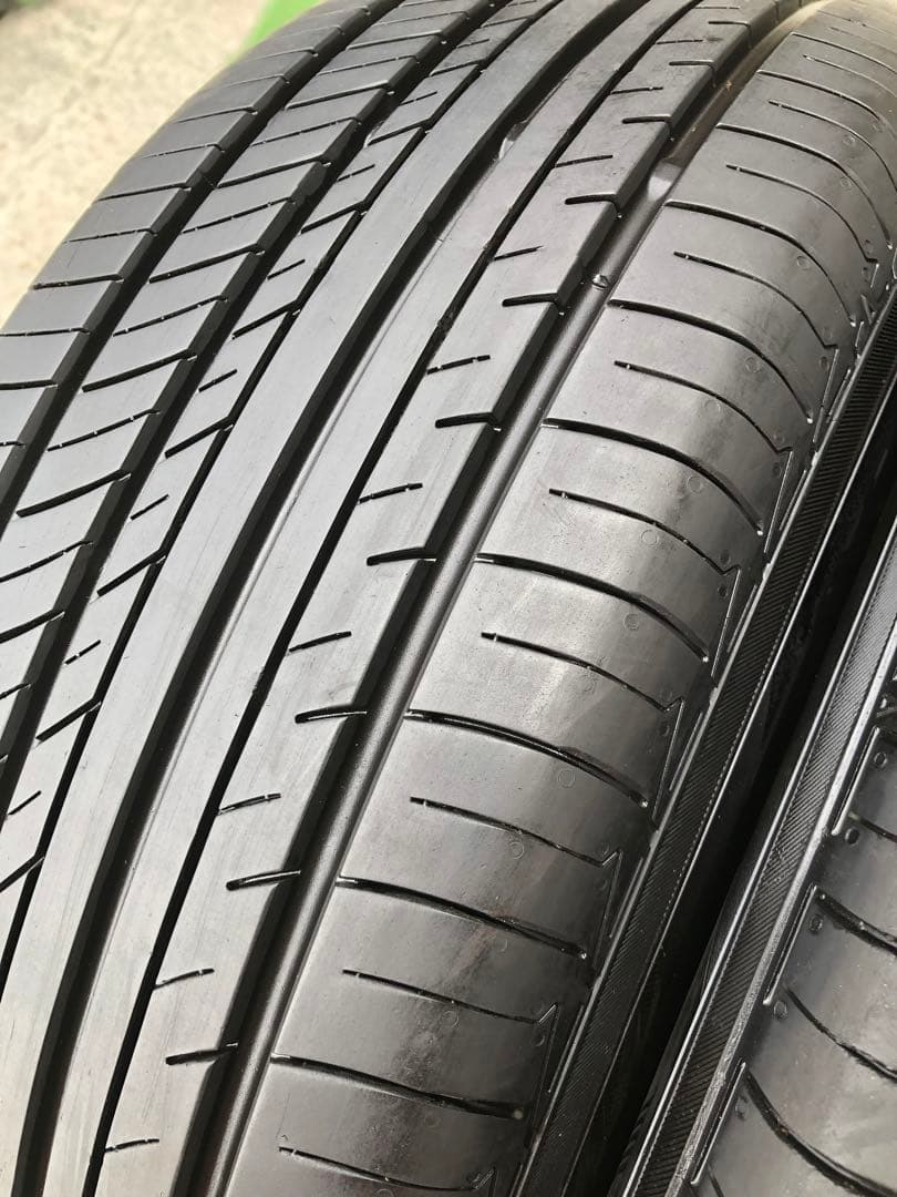 215/60 R16 YOKOHAMA ADVAN dB V552ラジアルタイヤ