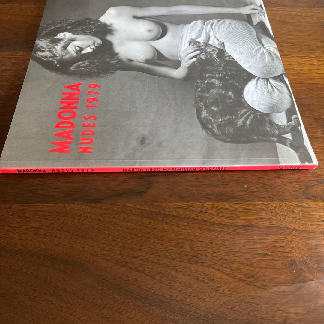 マドンナ写真集　NUDES 1979