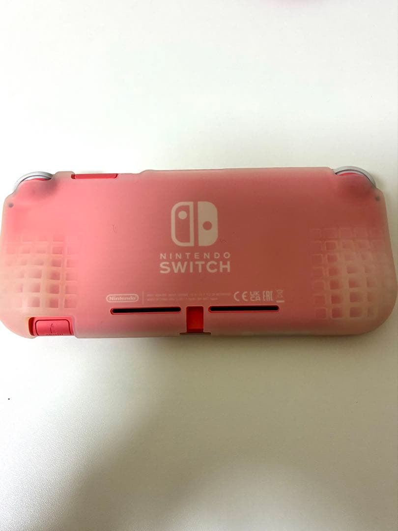 Nintendo Switch Lite (コーラル) 本体【充電ケーブル付き】