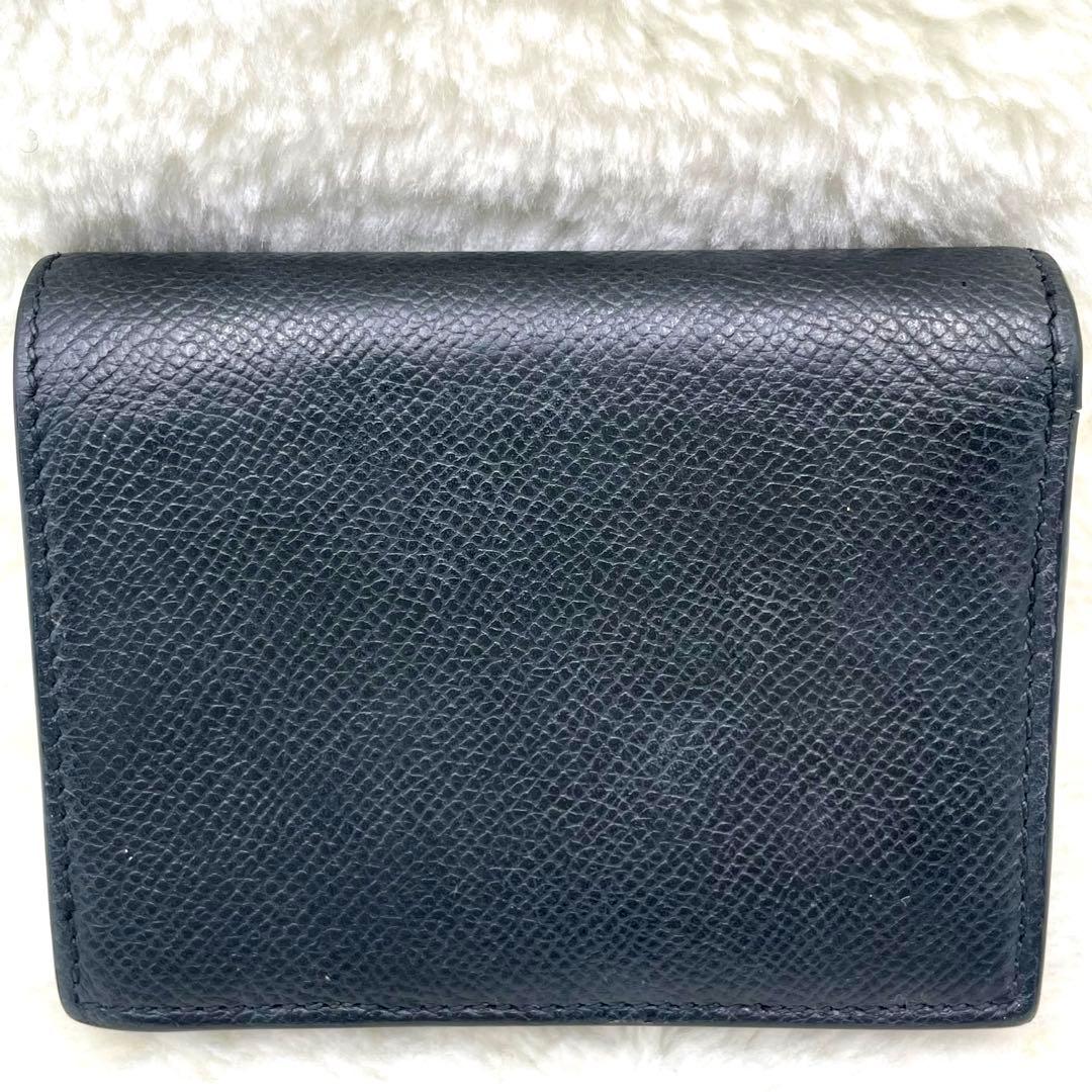 美品 フェラガモ 2つ折り 財布 ヴァラ　リボン ラウンドファスナー