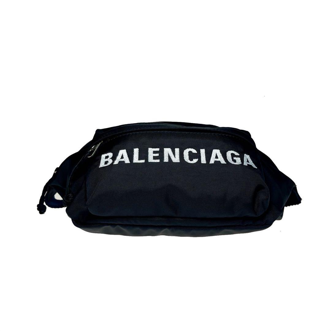 極美品　BALENCIAGA ボディバッグ エクスプローラー ロゴ刺繍　a379