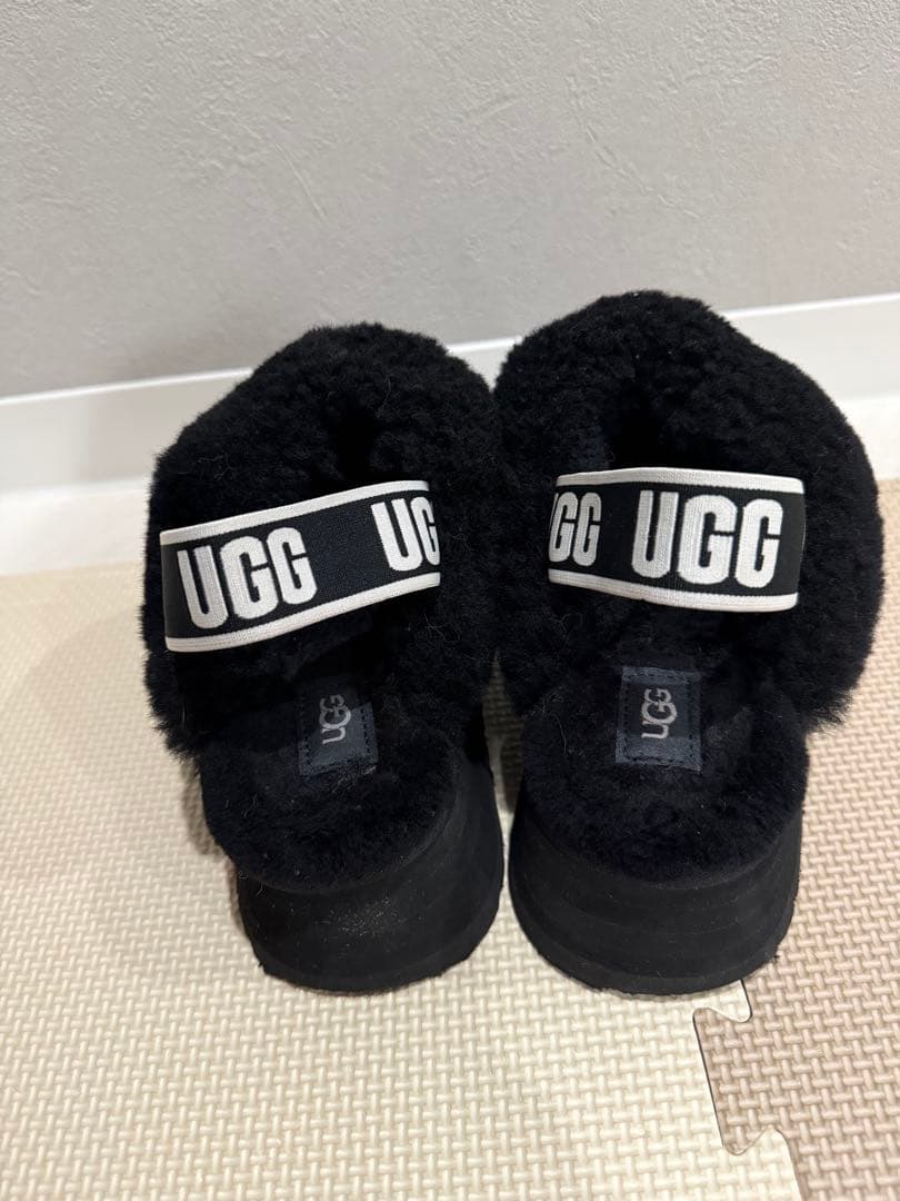 UGG ブラック ムートンブーツ　厚底