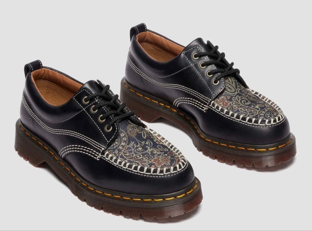 Dr.Martens LOWELL ブラック 4ホール