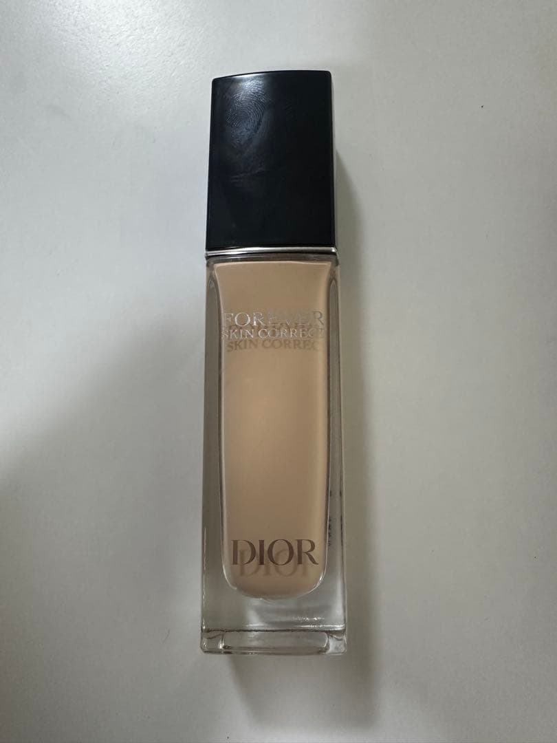 Dior Forever Glow Veil 化粧下地　コンシーラー