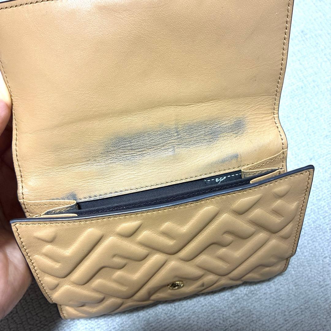 FENDI 】フェンディナッパーレザー財布バゲット 二つ折り財布 FFロゴ