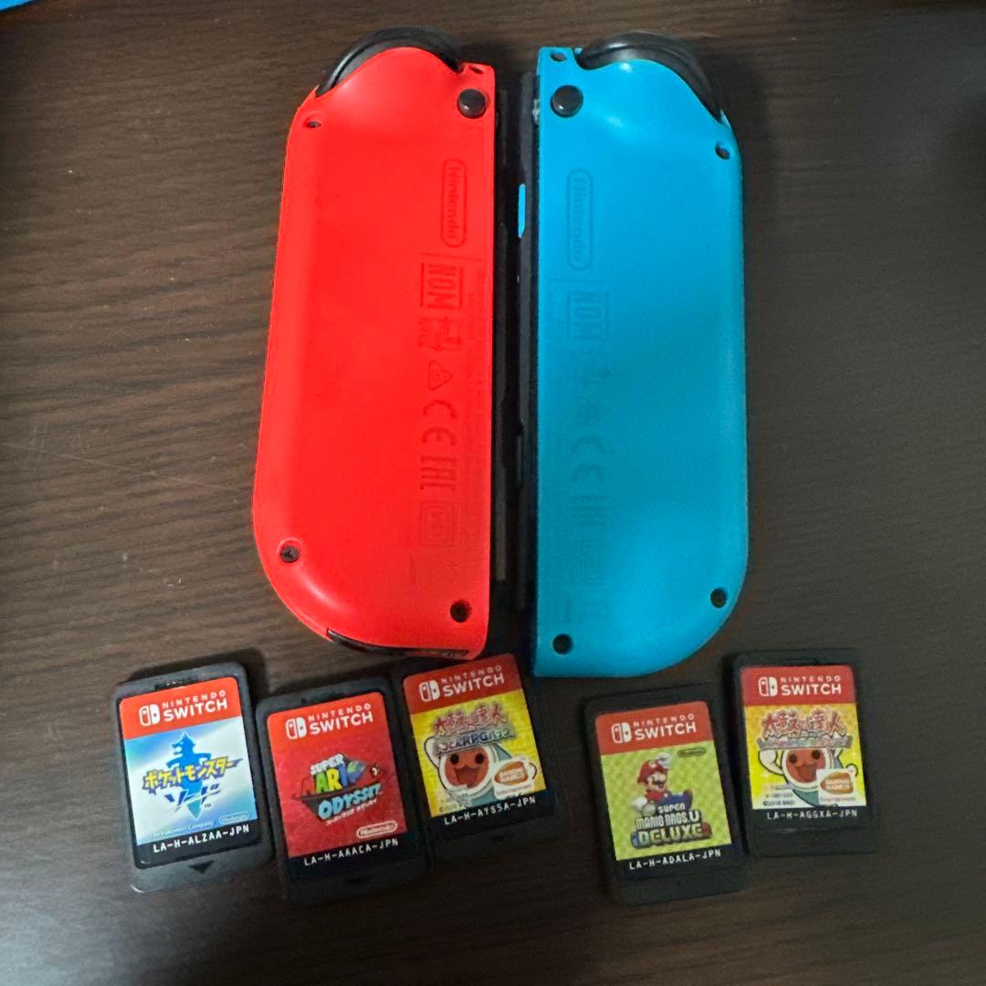Nintendo Switch コントローラーとゲームカードセット