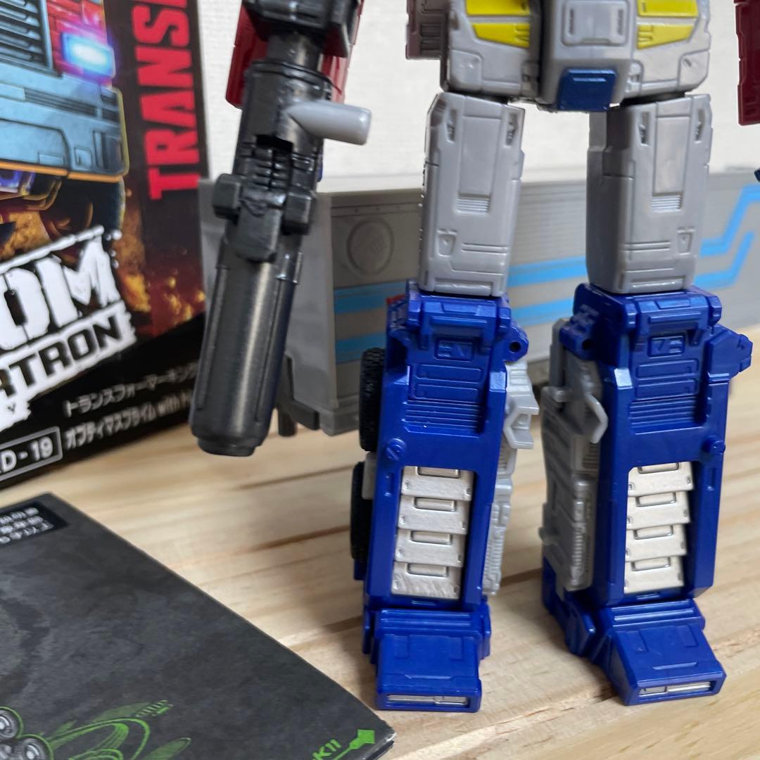 KD-19 オプティマスプライム with トレーラー　トランスフォーマー