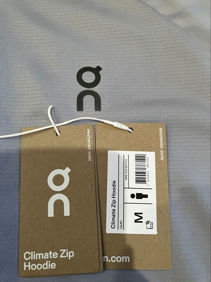 10月24日まで出品‼️【極美品】On クライメートジップフーディ　ライラック M