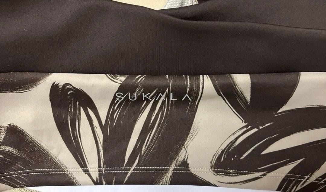 SUKALA ハートプリントホルターネックブラトップ　S ベイジュゴールド